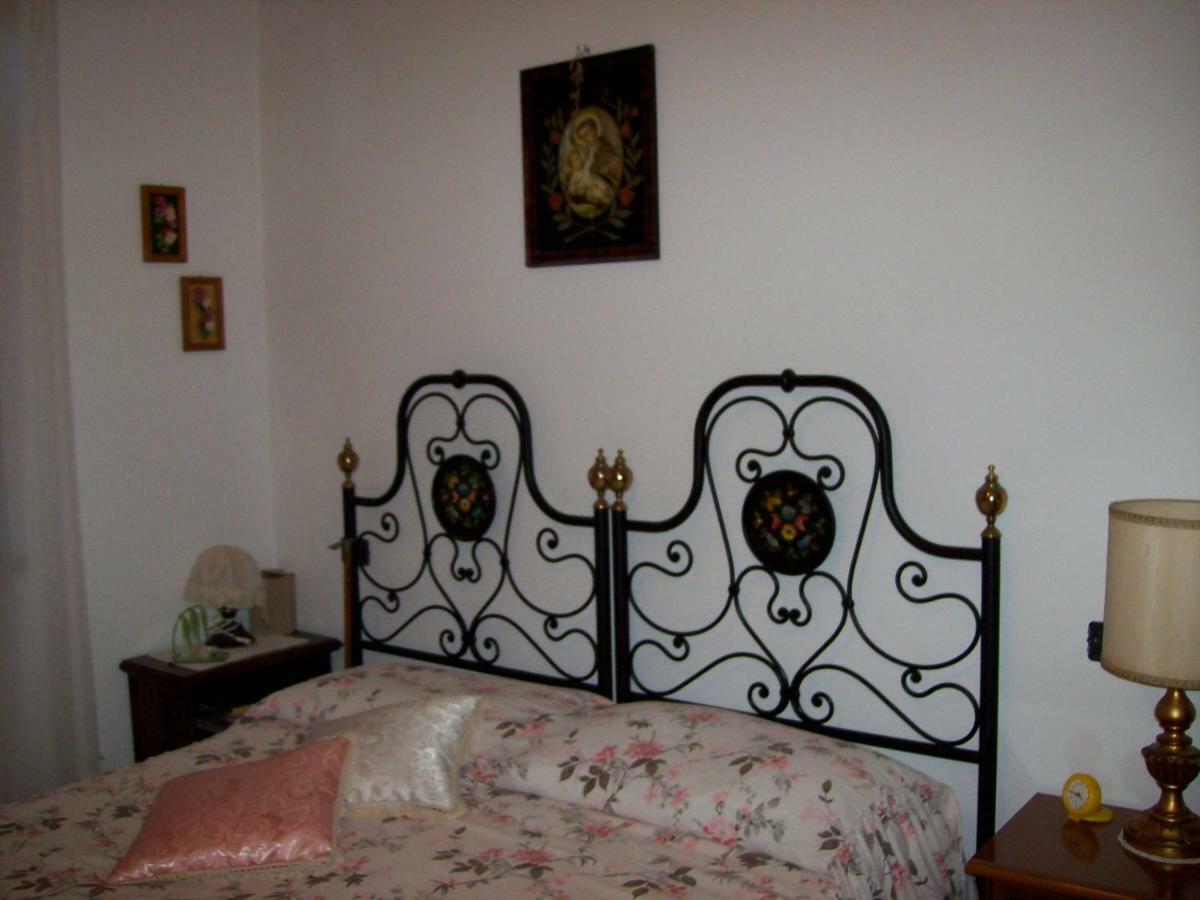 Villa Lory Албиния Екстериор снимка