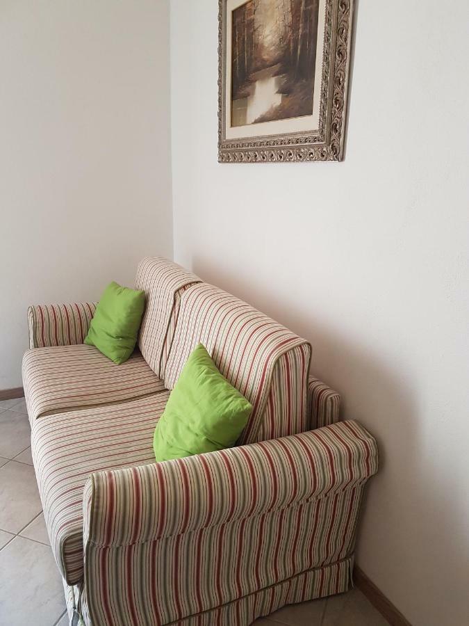 Villa Lory Албиния Екстериор снимка