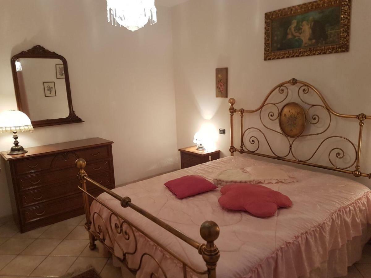 Villa Lory Албиния Екстериор снимка