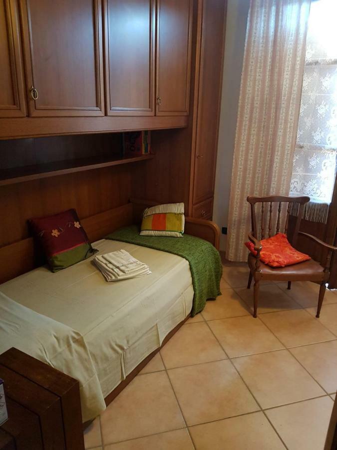 Villa Lory Албиния Екстериор снимка